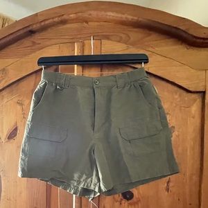 4/$20❣️Columbia khaki shorts